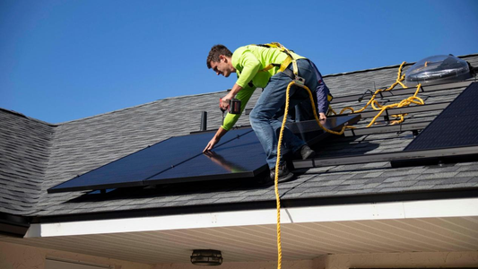 Ermittlung des optimalen Einbauwinkels für ein Südbalkon-Solarkraftwerk