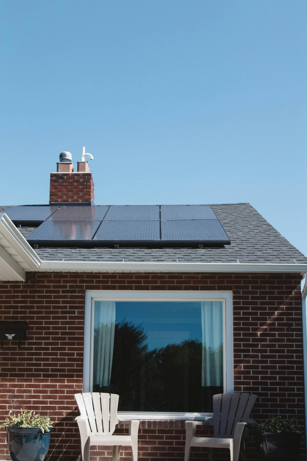 Balkon-Solarkraftwerk im Sommer Sonnenschutzbehandlung